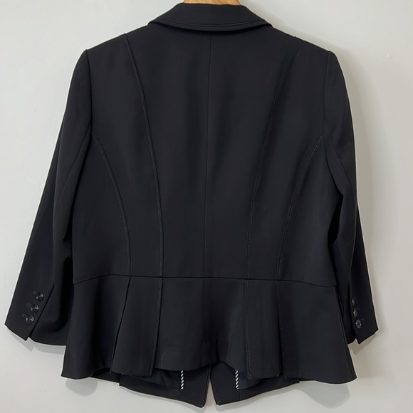 White House Black Market blazer - Picture 6 of 12